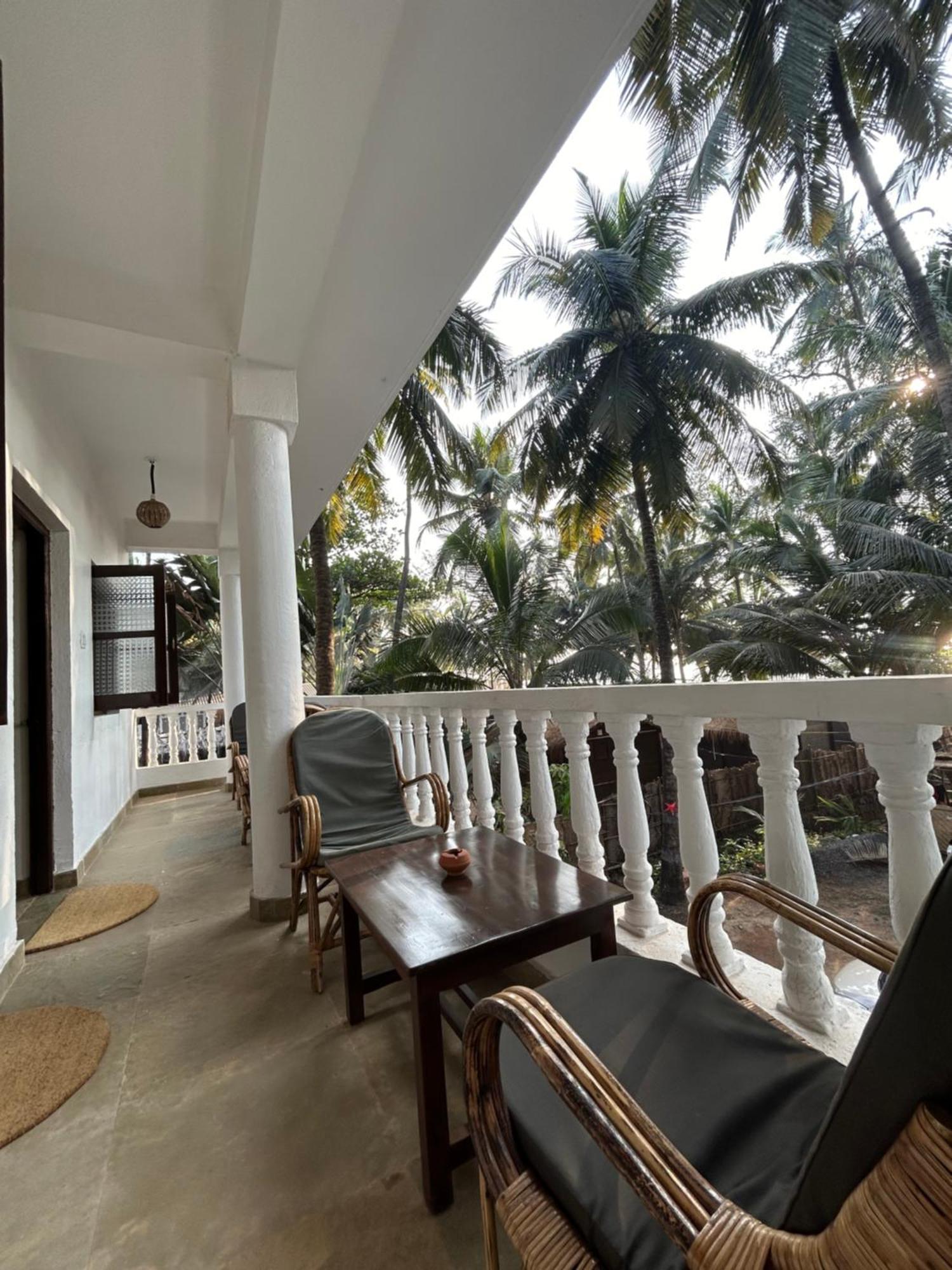 Silent Beach Resort Mandrem Exterior foto